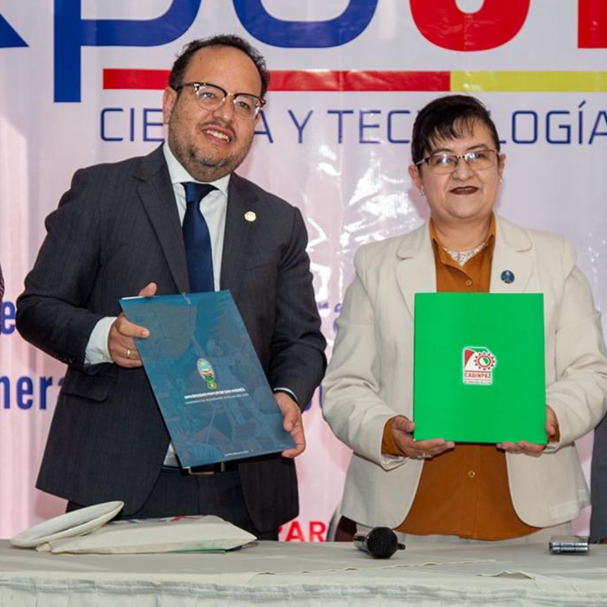 CADINPAZ Y UMSA FIRMAN CONVENIO INTERINSTITUCIONAL